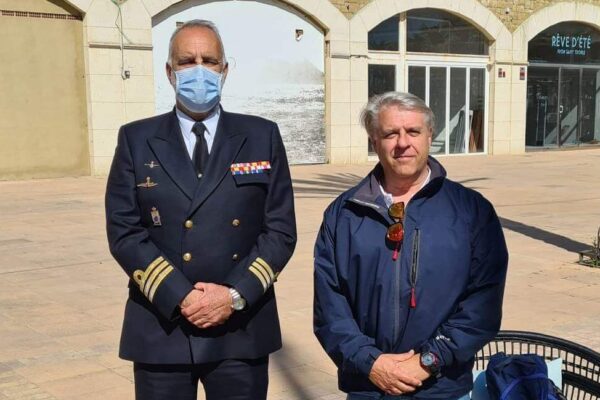 Juan Carlos García Velo, capitán de fragata de la Armada española y nuevo Comandante Naval de Algeciras con Gojko Kremenic, CEO de Andalú Sea Robótica Submarina.